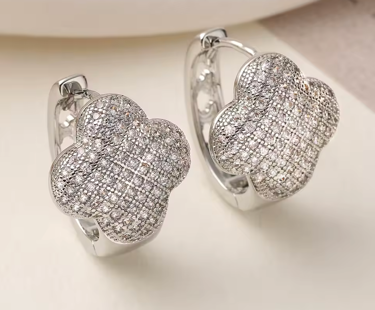 Luxury Clover Hoop Earrings for Women